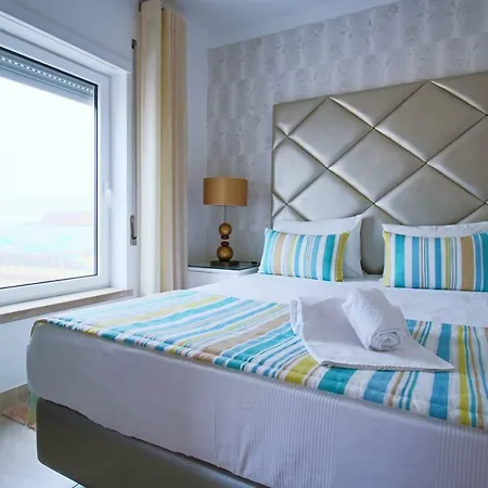 Holidays Nazare Marginal Exterior foto