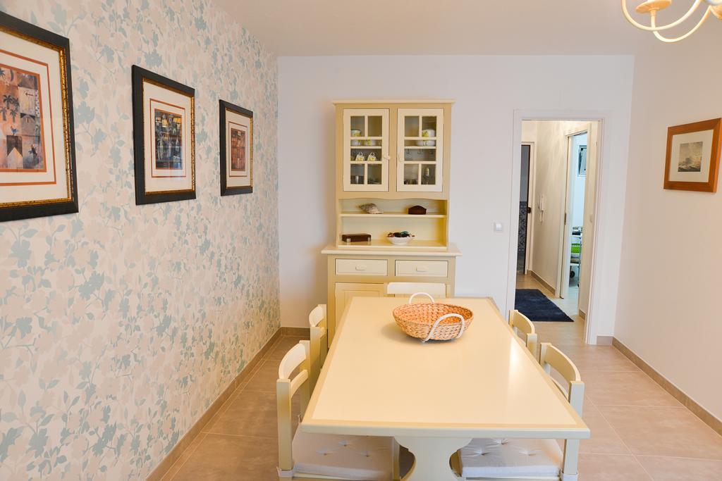 Apartament Holidays Marginal *
