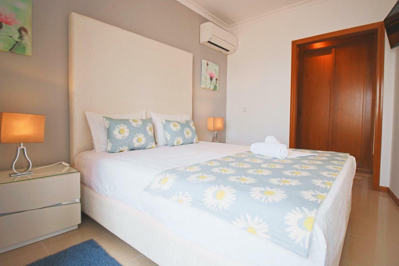 Apartament Holidays Marginal *